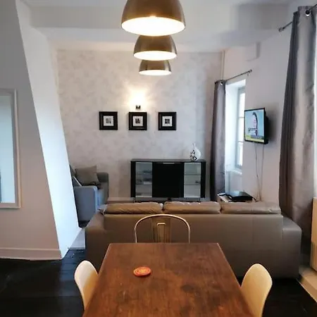 بيت للعطل L'ancienne Forge - A Stylish Medieval كونفولين